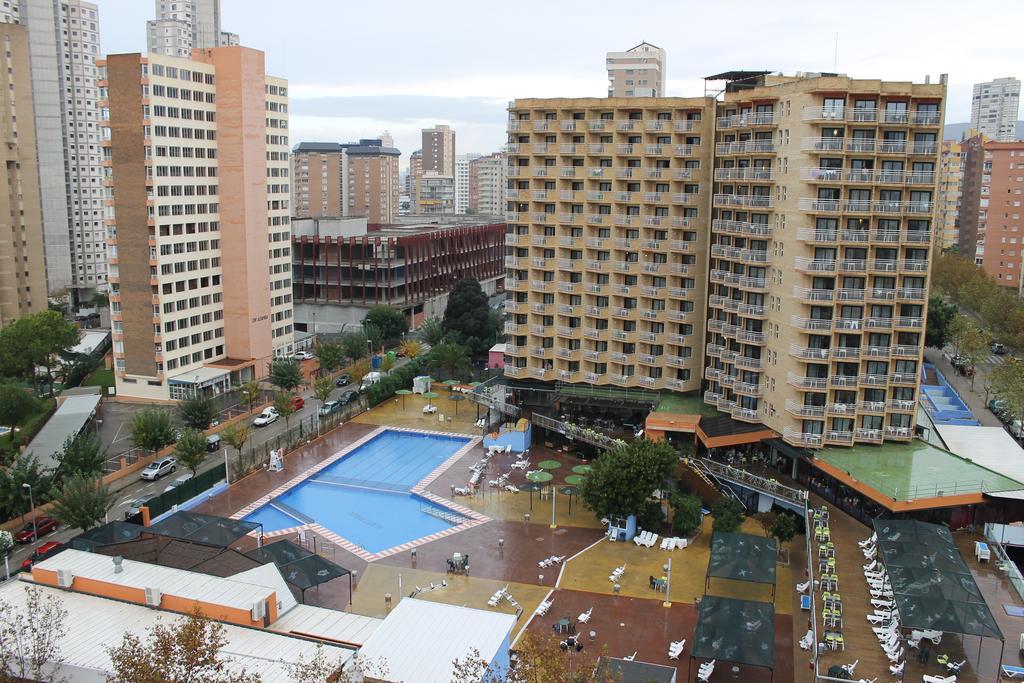 Apartamentos Alpha Benidorm Exteriör bild