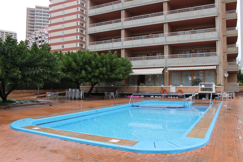 Apartamentos Alpha Benidorm Exteriör bild