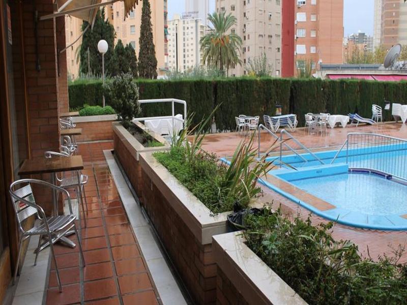 Apartamentos Alpha Benidorm Exteriör bild