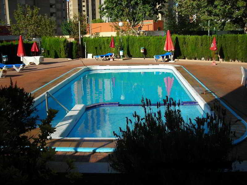 Apartamentos Alpha Benidorm Exteriör bild